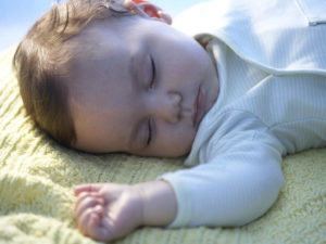 Если ребенок спит долго днем