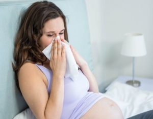 Чем лечить насморк при беременности на ранних сроках
