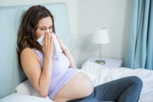 Как себя защитить от простуды во время беременности
