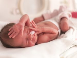 Можно ли новорожденного перекормить