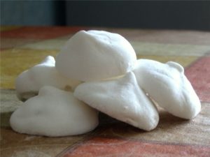 Можно ли зефир кормящей маме в первый месяц