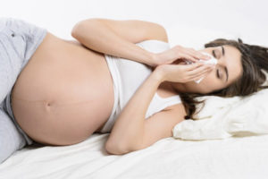 Как избавиться от заложенности носа во время беременности