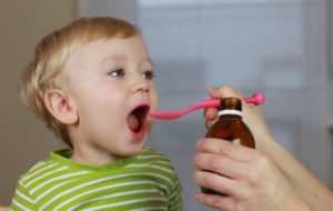 Как ребенку дать горькое лекарство