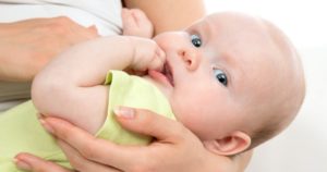 Что делать новорожденный ребенок не наедается грудным молоком
