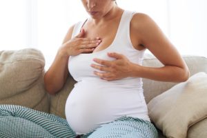 Во время беременности сильно болит грудь