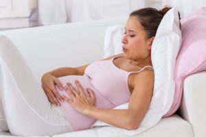 Во время беременности режет живот
