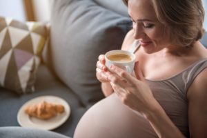 Можно ли беременным пить кофе с молоком растворимый