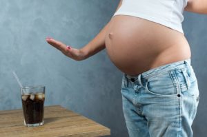 Можно ли беременным газировку