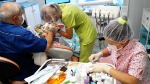 При лечении зубов детям наркоз