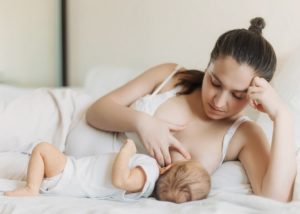 Можно ли кормить ребенка грудью при высокой температуре