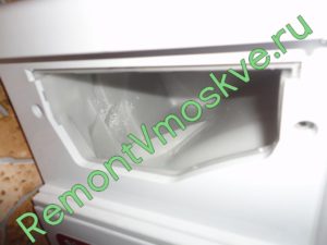 Течет стиральная машинка из под лотка для порошка
